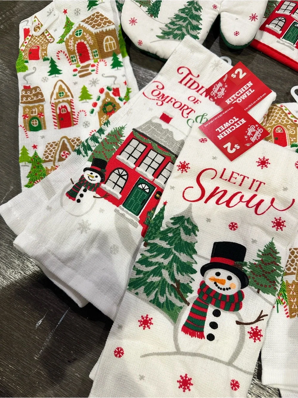 Holiday Kitchen Towel and Pot Holder Set 12 pcs. Christmas gift for friends?